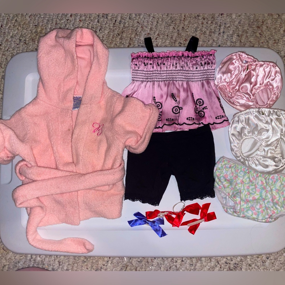 Bundle of build-a-bear clothes and accessories